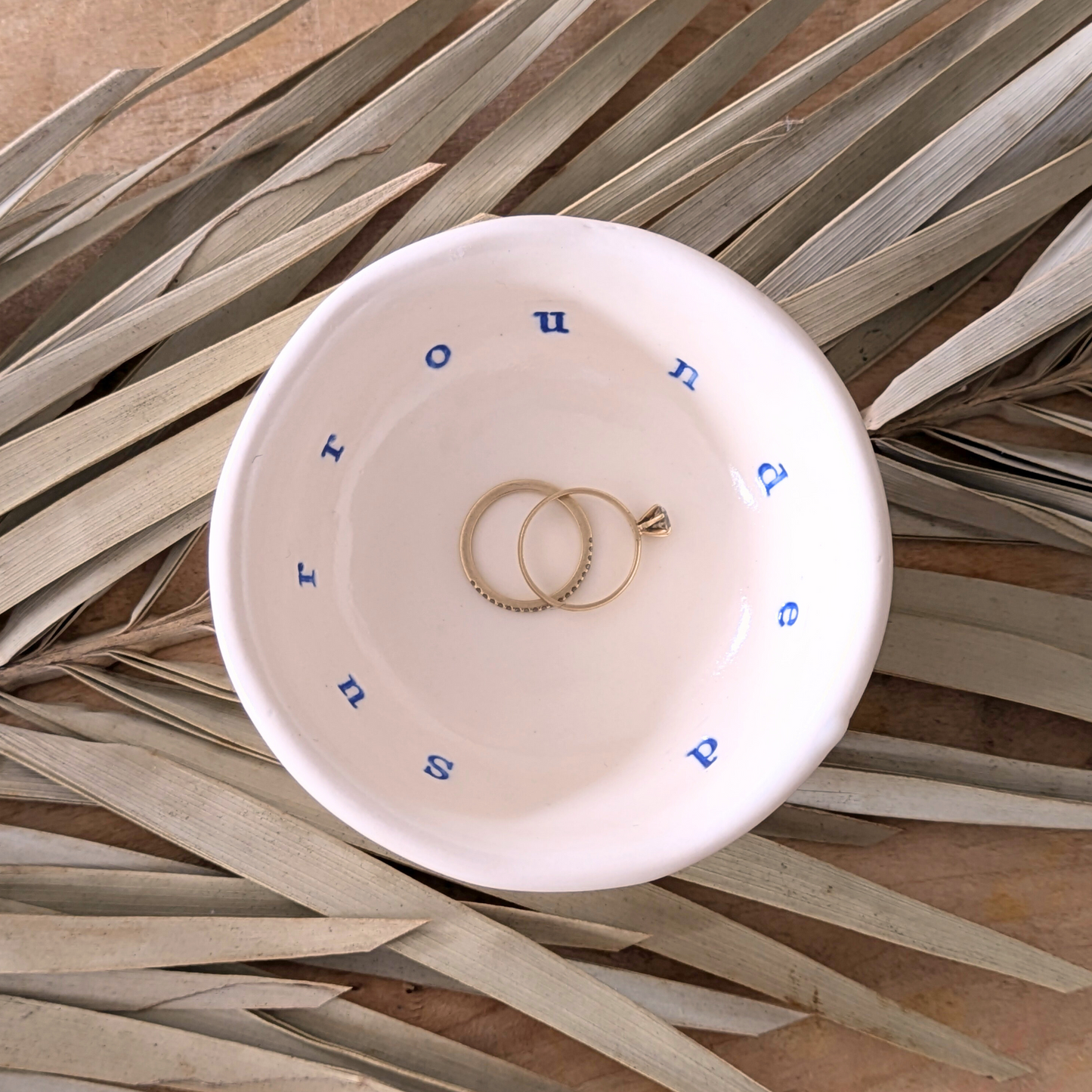 “Adi” Small Round Bowl : Surrounded