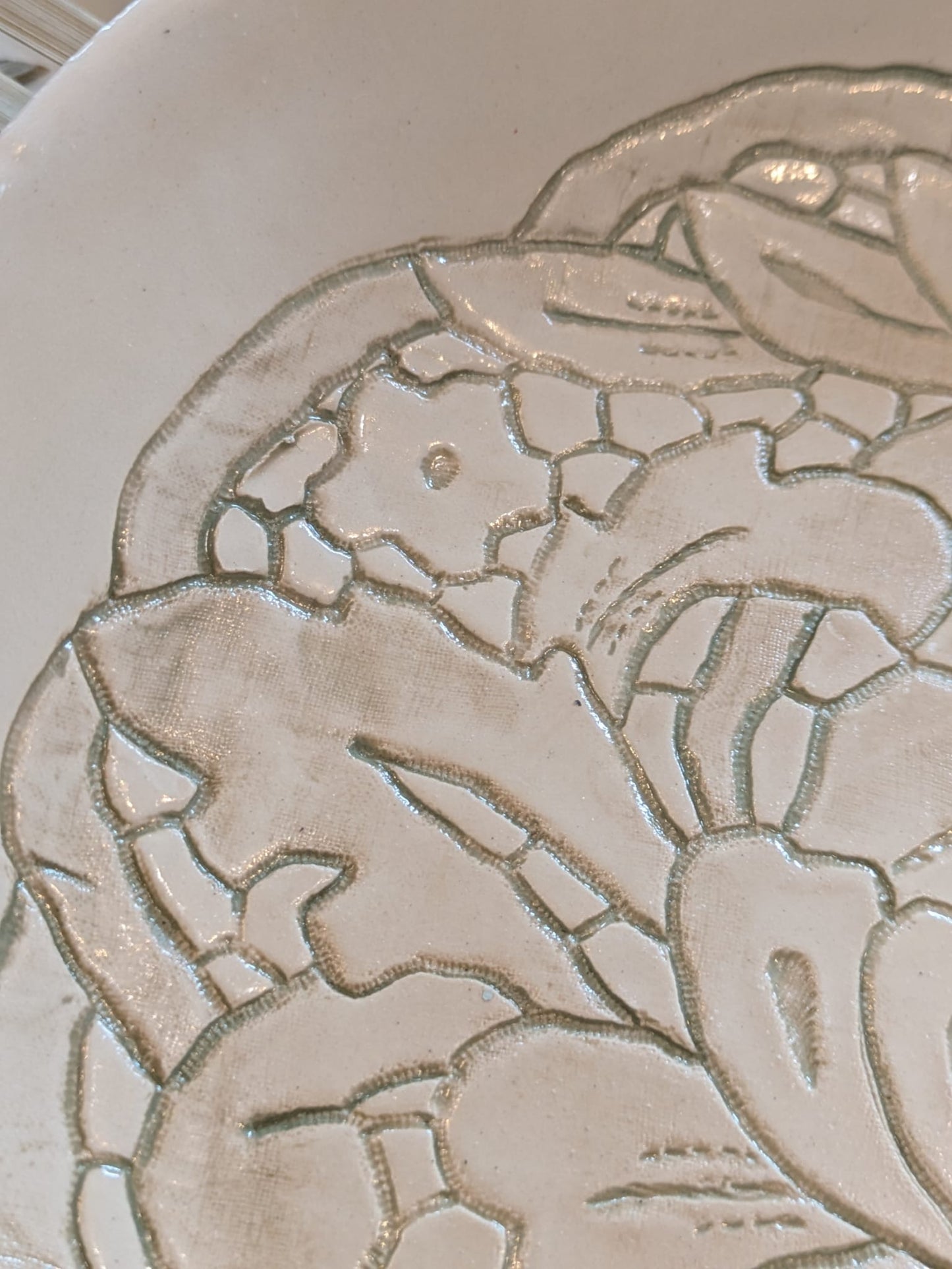 “Carmel” Salad Bowl : Green embroidered floral imprint