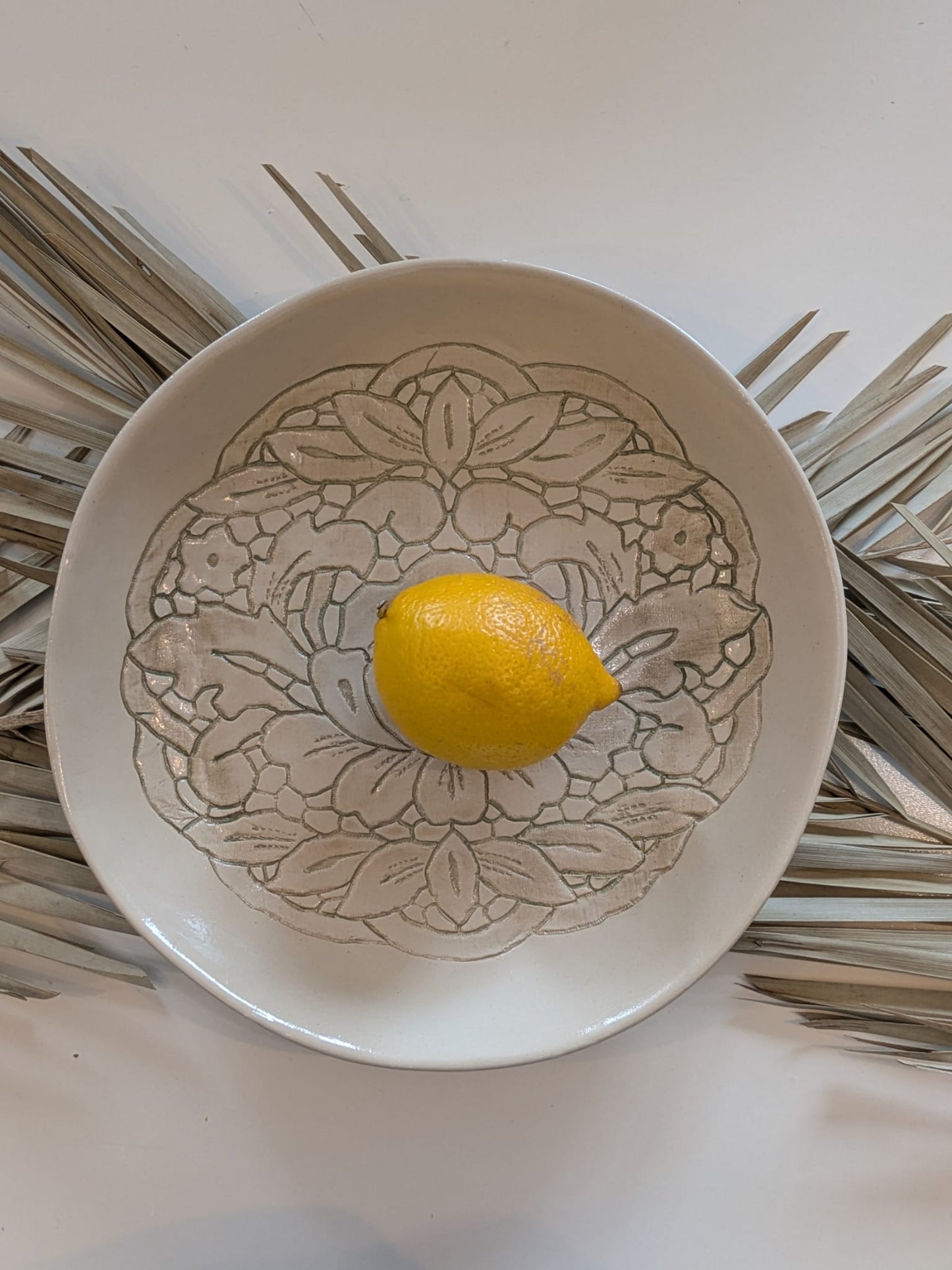 “Carmel” Salad Bowl : Green embroidered floral imprint