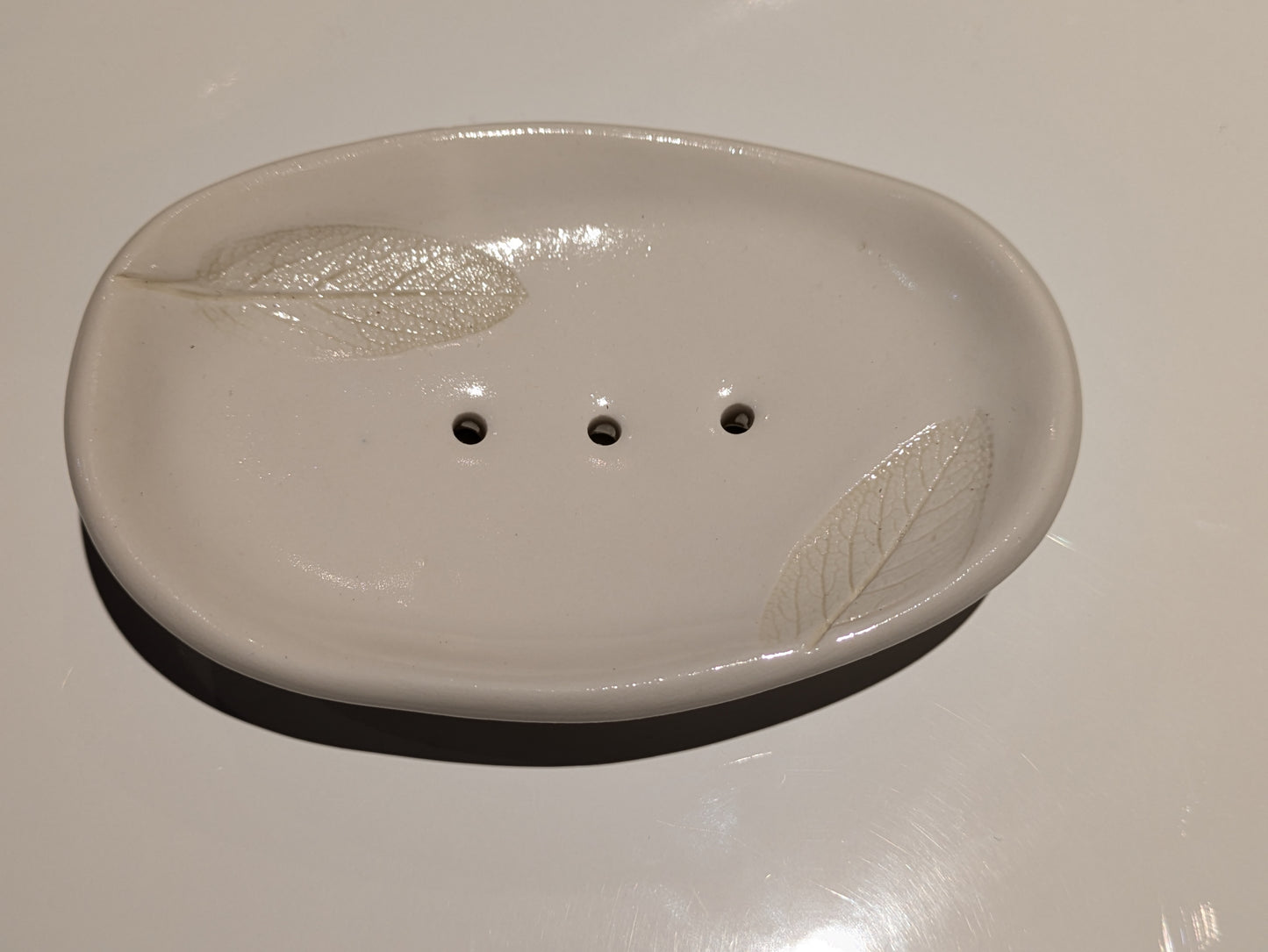 "Tahir" Oval Soap Dish
