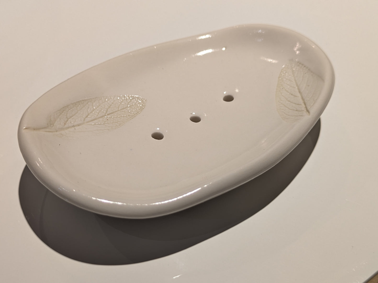 "Tahir" Oval Soap Dish