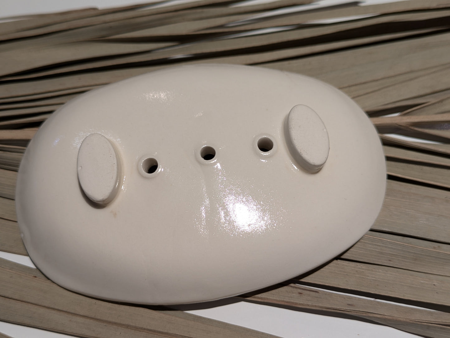 "Tahir" Oval Soap Dish