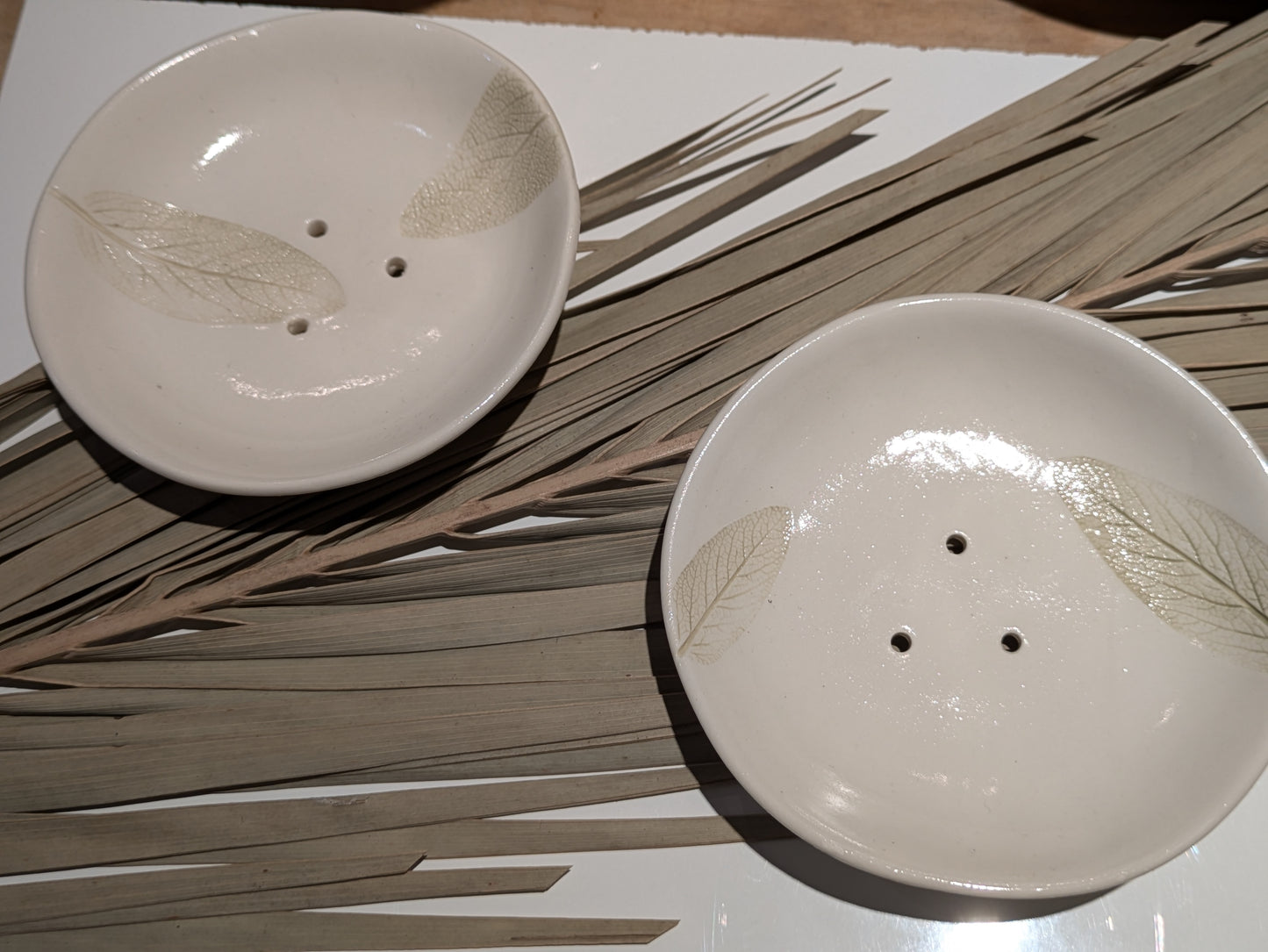 "Tahir" Round Soap Dish