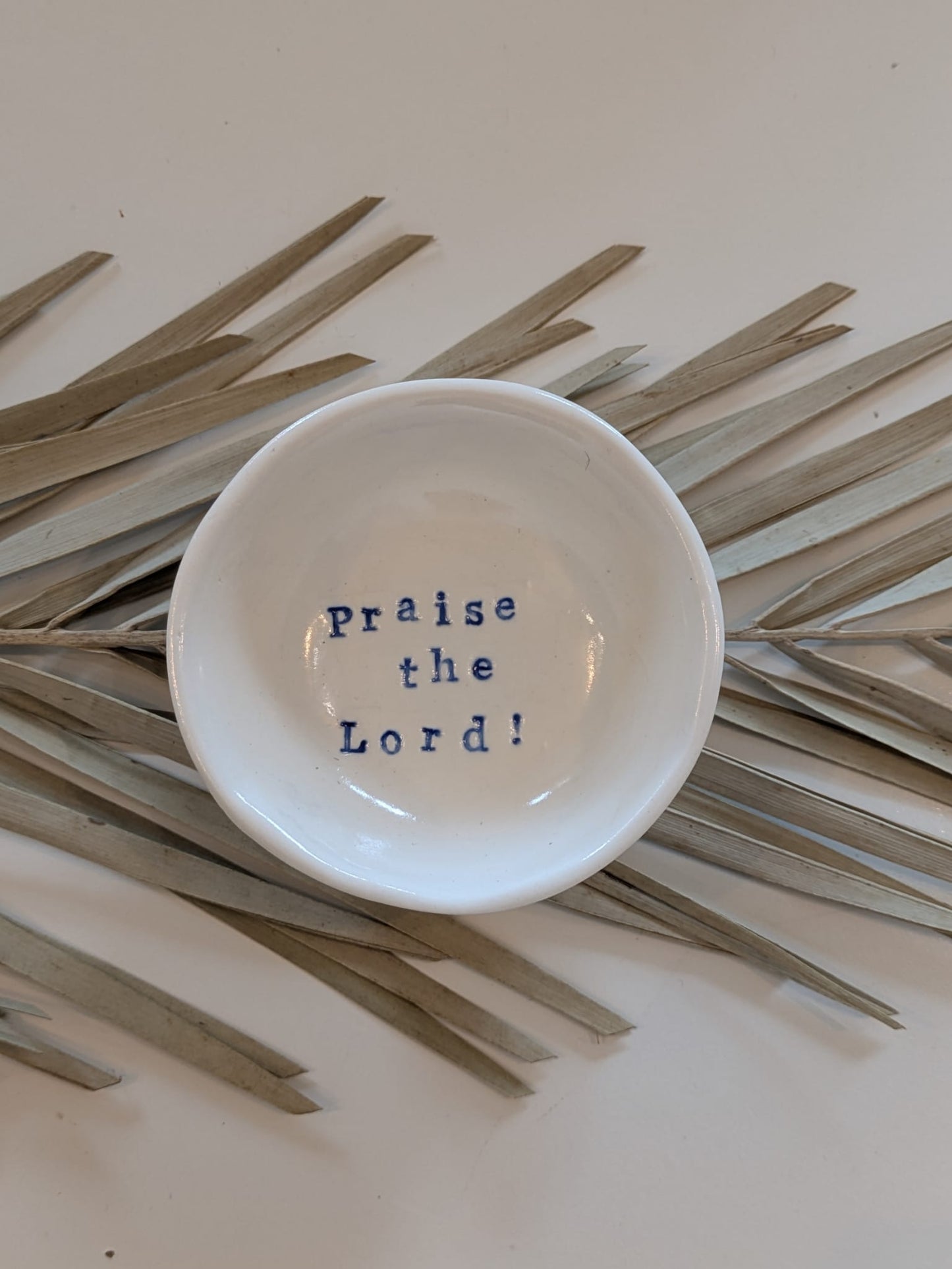 “Adi” Small Round Bowl : Praise the Lord!