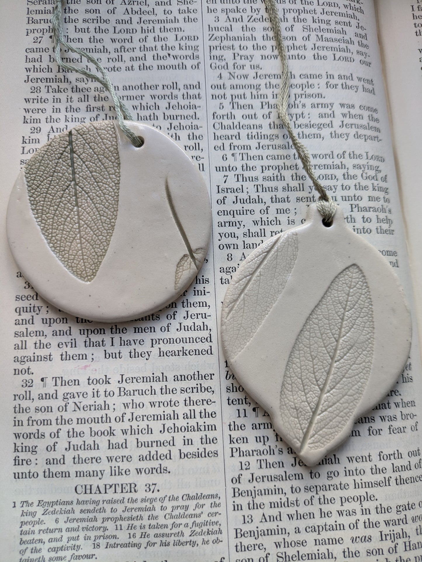 Christmas Tree decorations: Leaf imprint baubles / gift tags